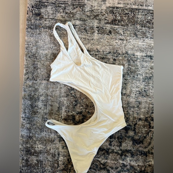 Frankie’s Bikinis Makie One Piece White Swimsuit - Picture 2 of 7